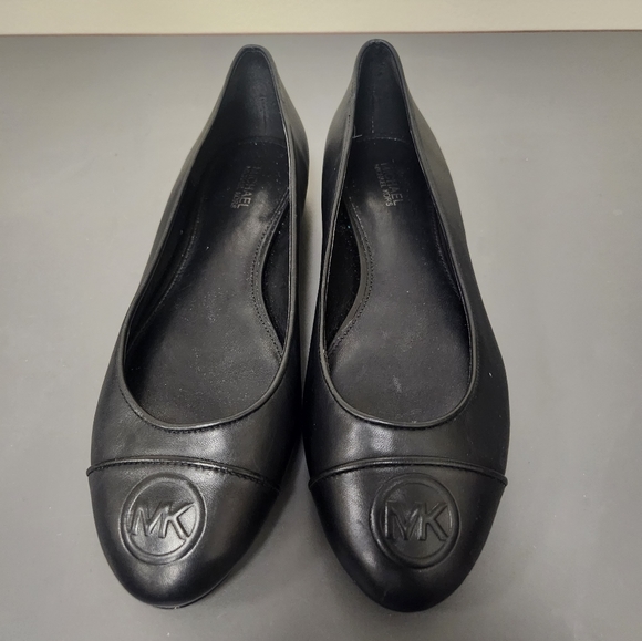 Michael Kors Dylyn Ballet Flats Black Sz 7.5. Excellent Condition - Picture 1 of 9